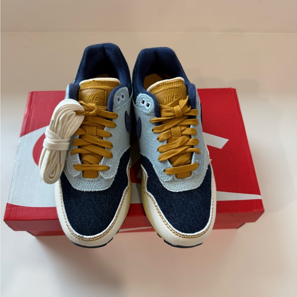Nike Air Max 1 ‘87 size 7